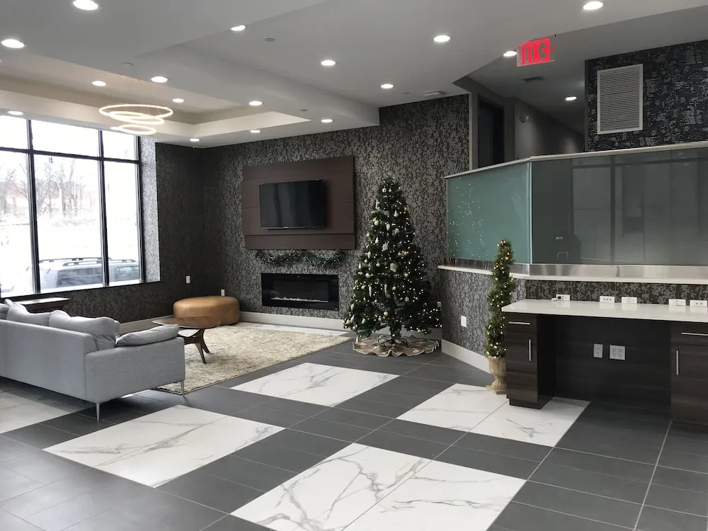 LeTap Hotel near AirTrain JFK Airport
