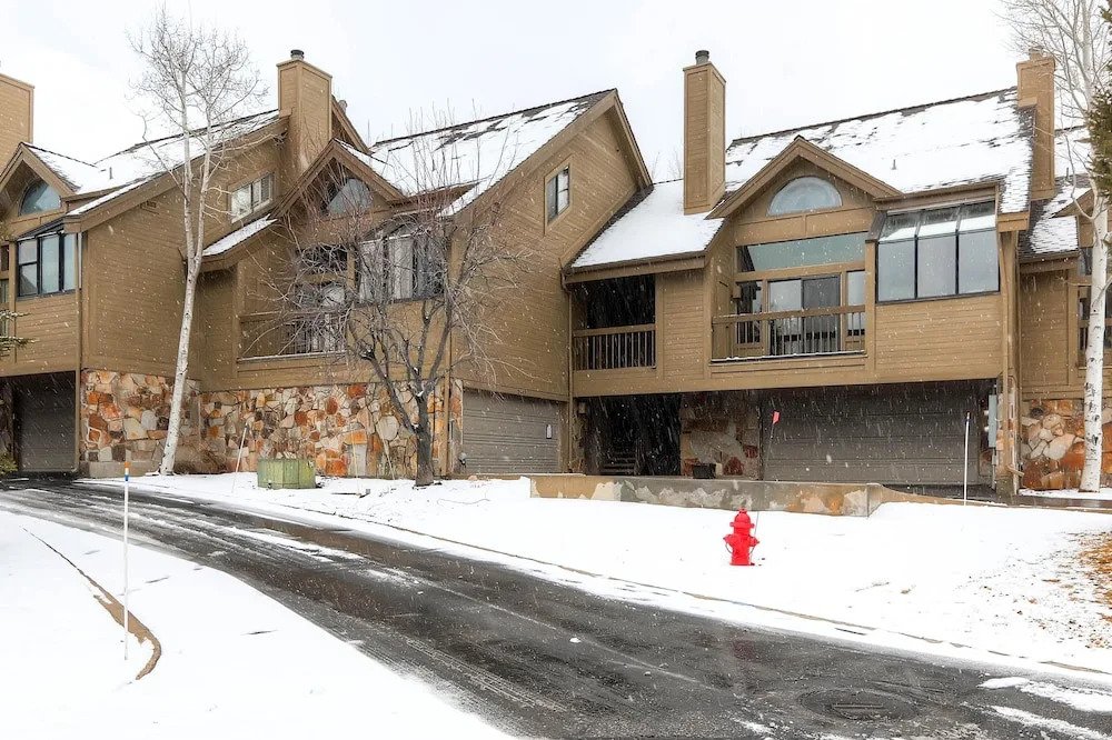Queen Esther 2447 by Park City Lodging