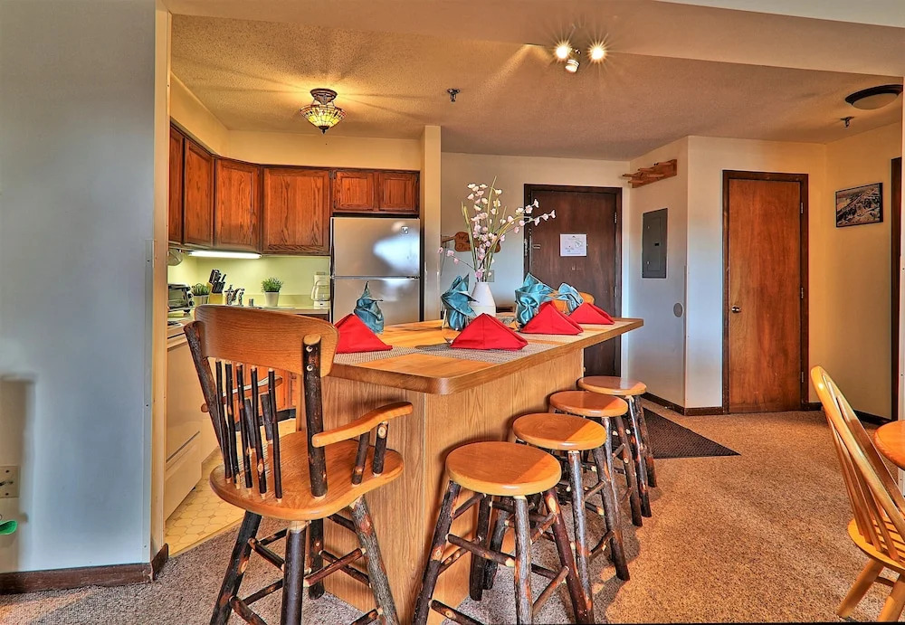 Mg 3c12 - Great Location! Hot Tub/Sauna/Gym/Pool. Yay!