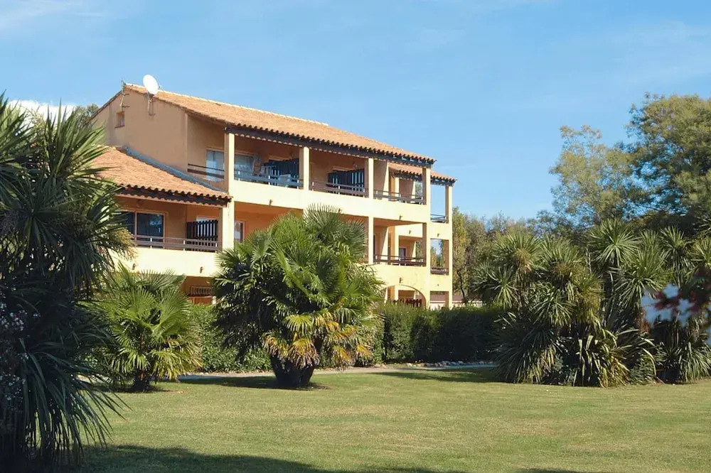 Coastal Apartment in Ghisonaccia for 4