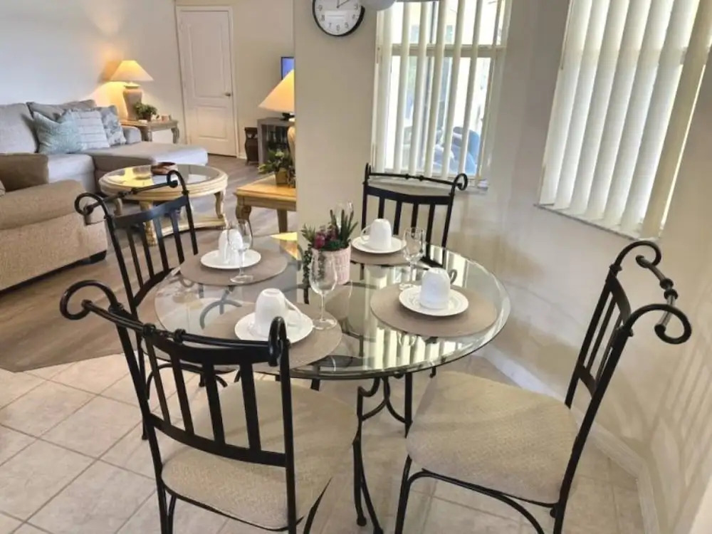 3 Bedroom Budget Home - Private Pool