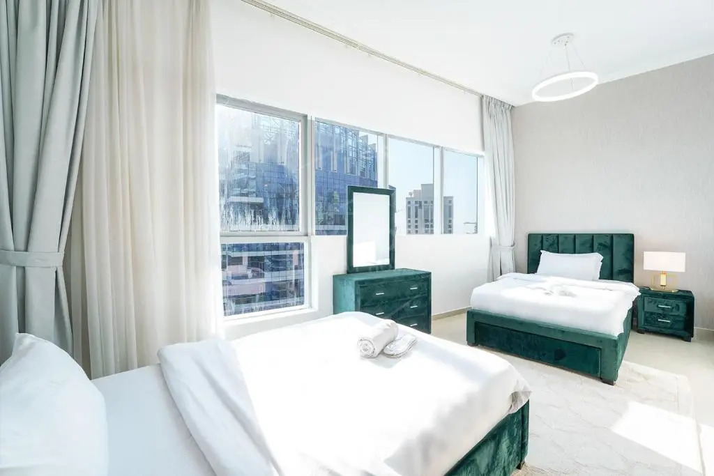 KeyHost - Elegant 2BR Central Towers - Dubai Marina - K3620