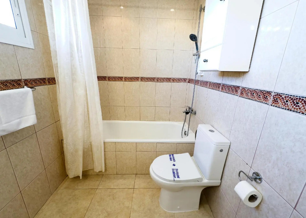 SKOL 933 Fantastic two bedrooms on the 9th floor with amazing sea views