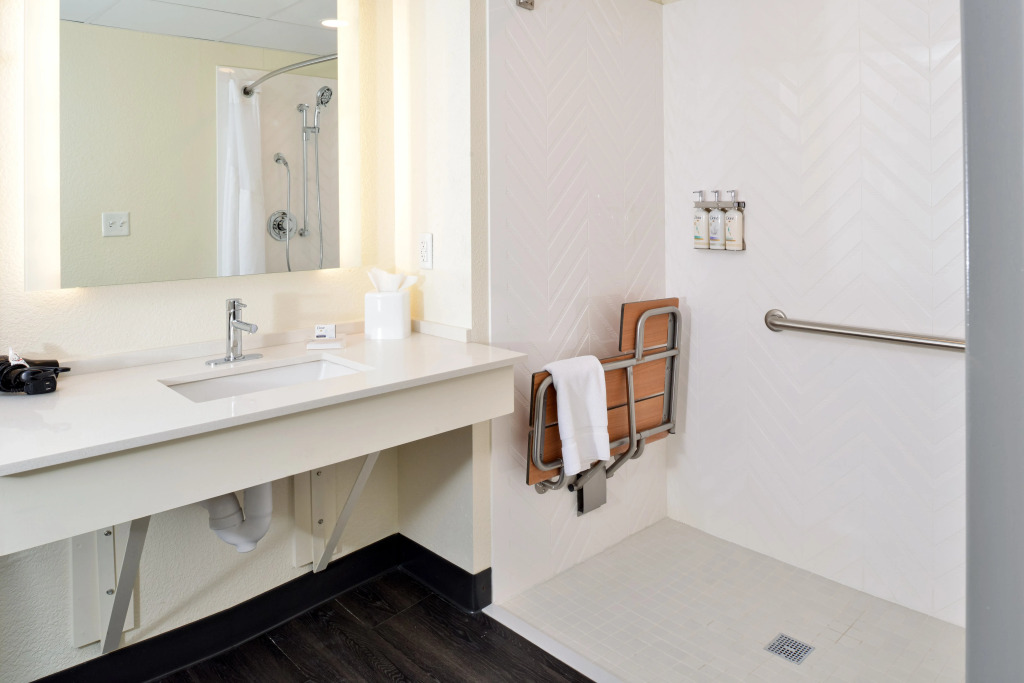 Holiday Inn Hotel & Suites Overland Park-Convention Center by IHG