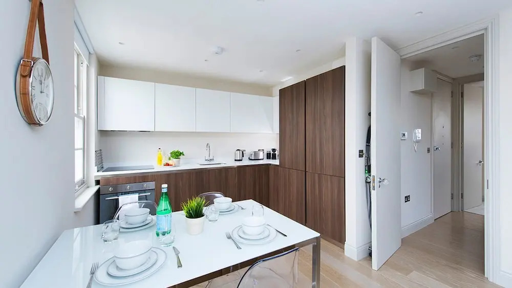 Bright and Modern 1BR flat in West London