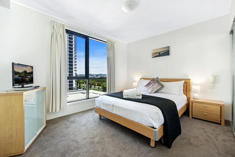 Broadbeach on the Park 2 Bedroom Apartment