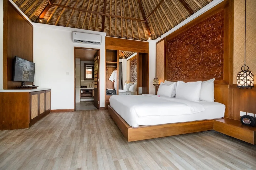Вилла с 2 комнатами в Nirwana Beach & Resort
