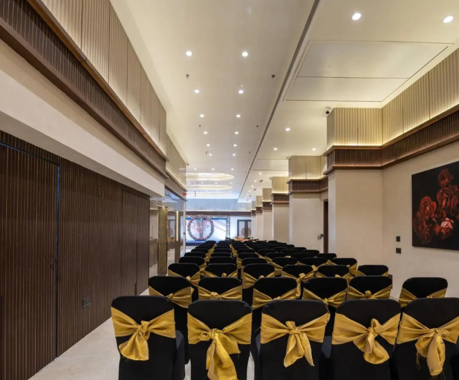 Hotel Regal Grand