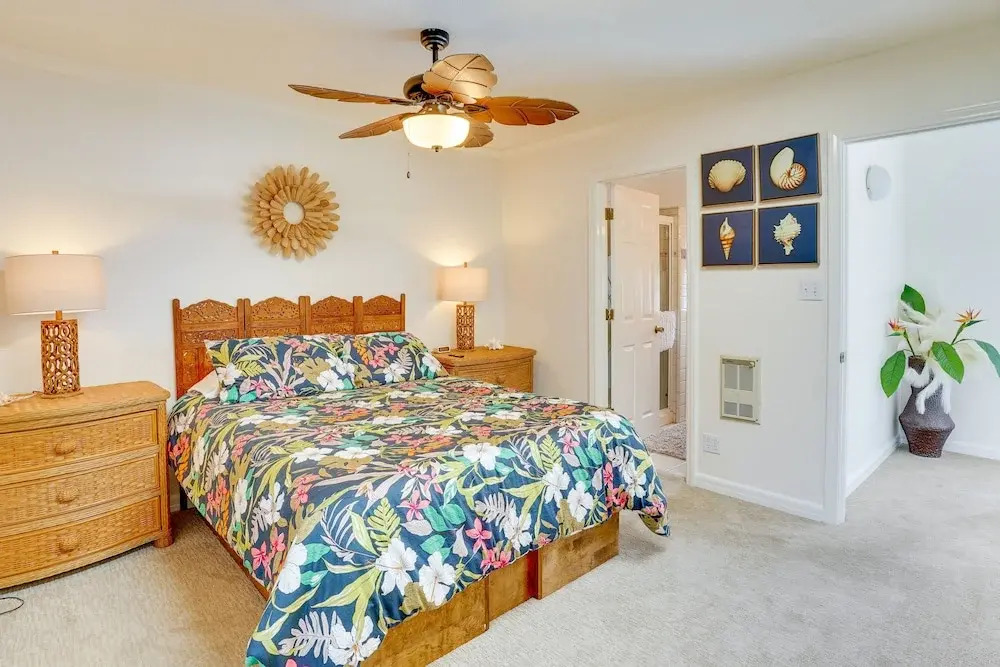 Dreamy Catalina Island Home, Walk to Beach & Ferry