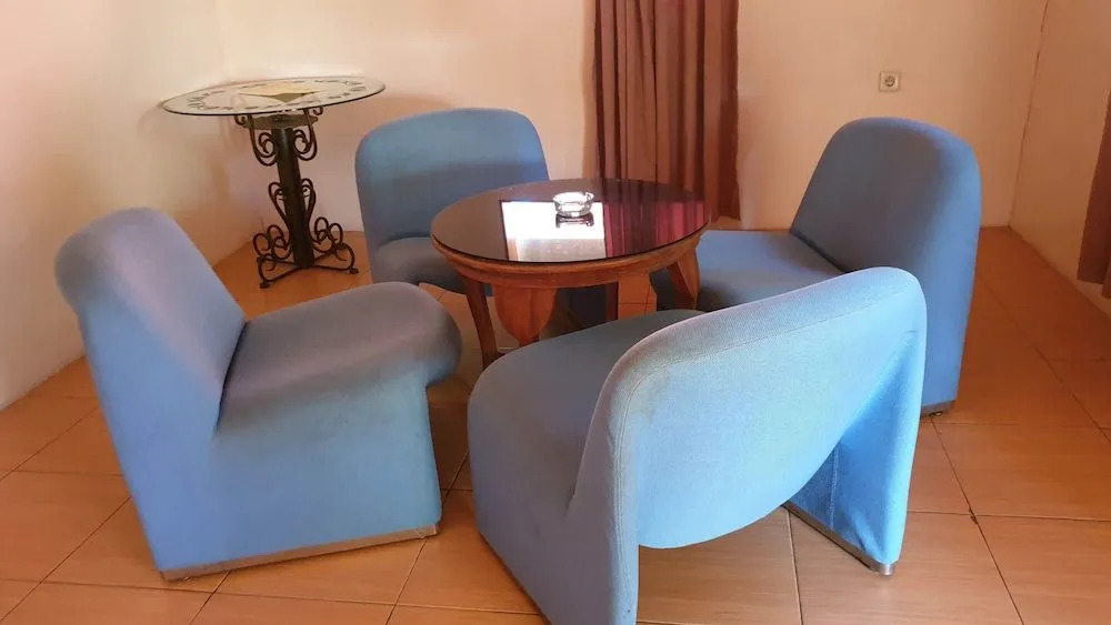 Oyo Flagship 2472 Makassar Cottage