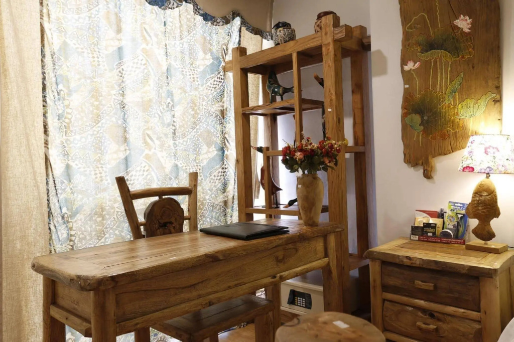 Pufengtang Wooden Art Hotel