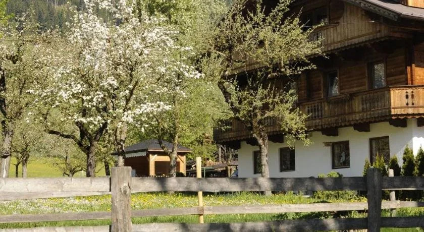 Oberstockach Hof