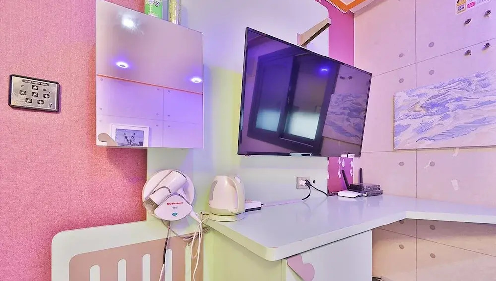 Apple Motel