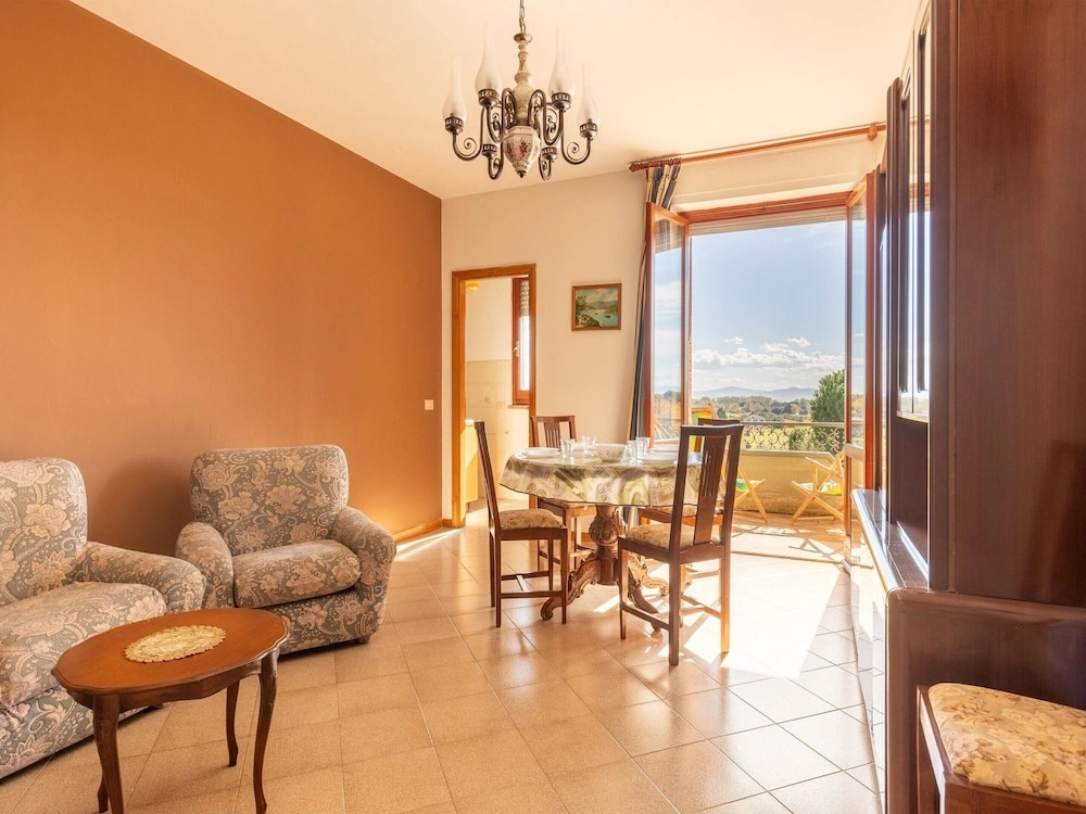 Elegant apartment on Lake Trasimeno