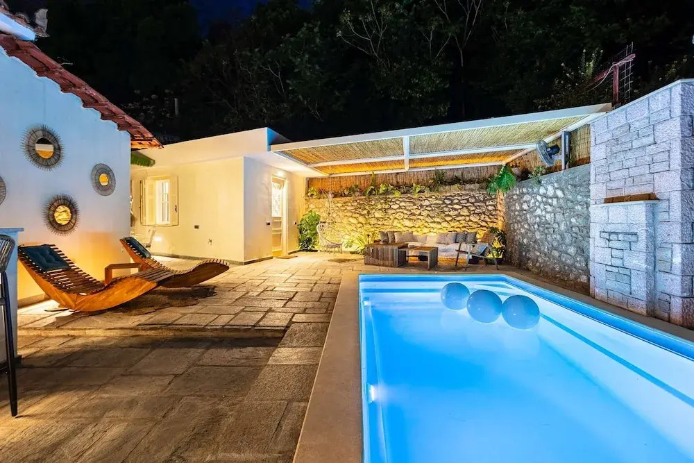 The Secret Garden - Courtyard & Private Pool Villa