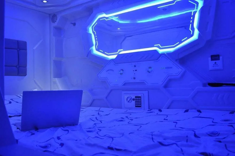 Cosmos Capsule Hub London