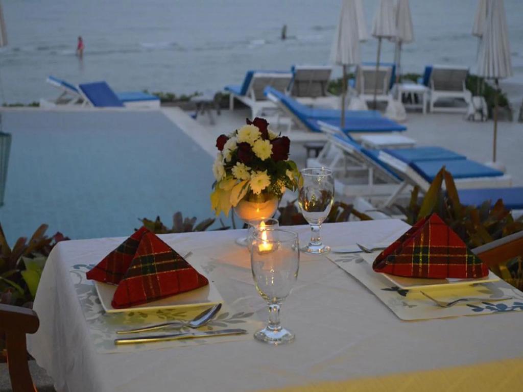 Nern Chalet Beachfront Hotel