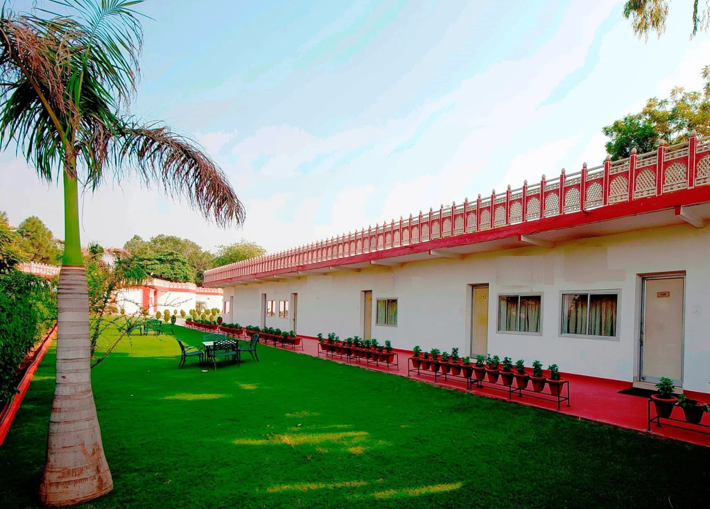 Aapno Ghar Resort & Amusement Park