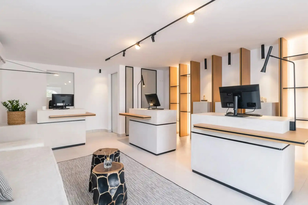 Quartano Suites by Heliessa, Adults Only