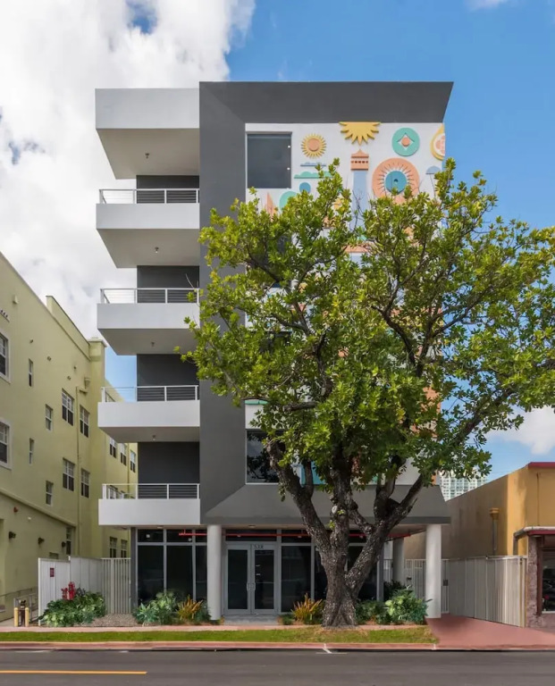 VHC Luxury Apartments 538-303