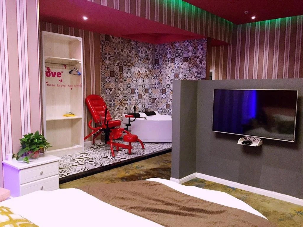 Very Impressed Theme Hotel