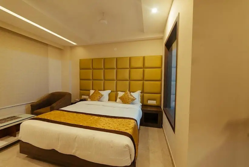 Radical Palace Hotel and Restaurant