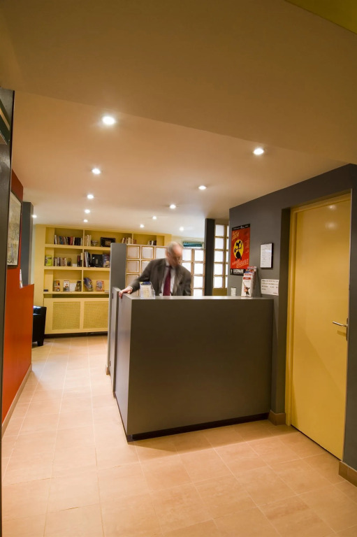 Trendy Canettes Hotel