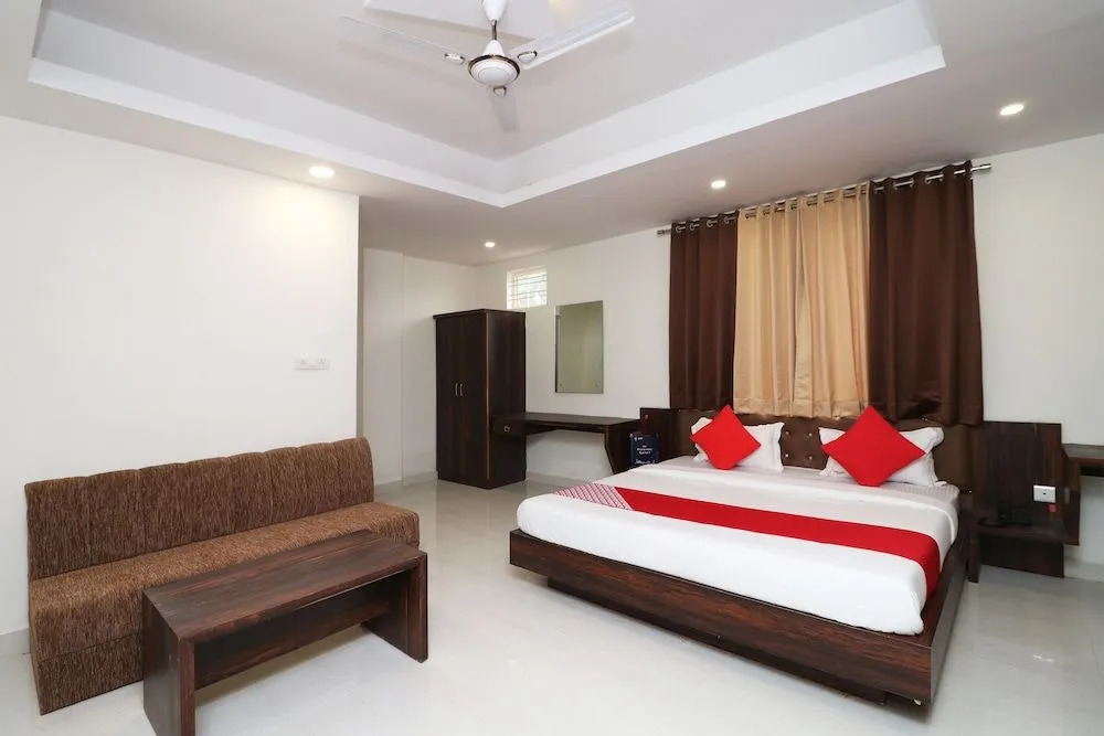 OYO 17043 Hotel Ocean Pearl