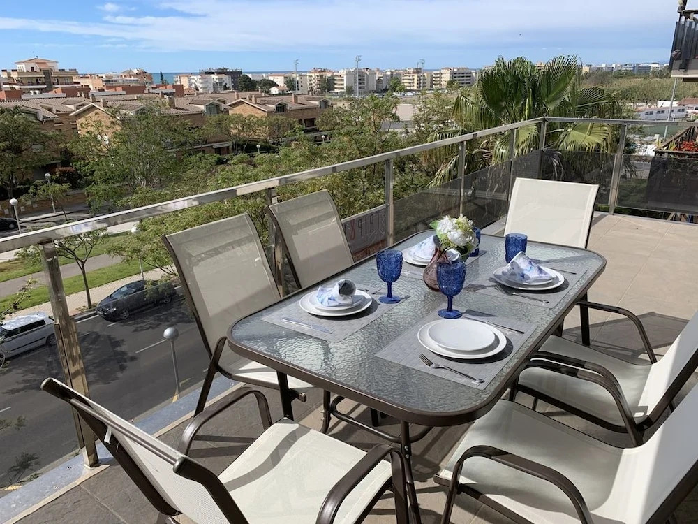 T&H Romana Salou Family Apartment