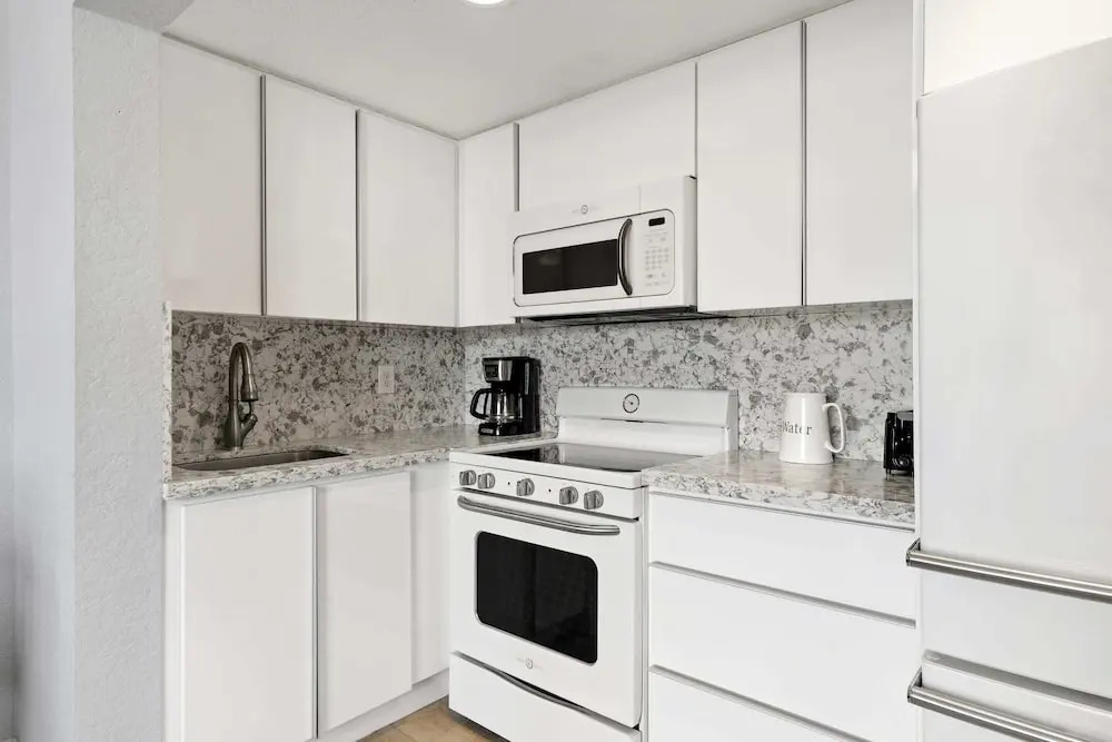 Welworth Condos by SV Rentals