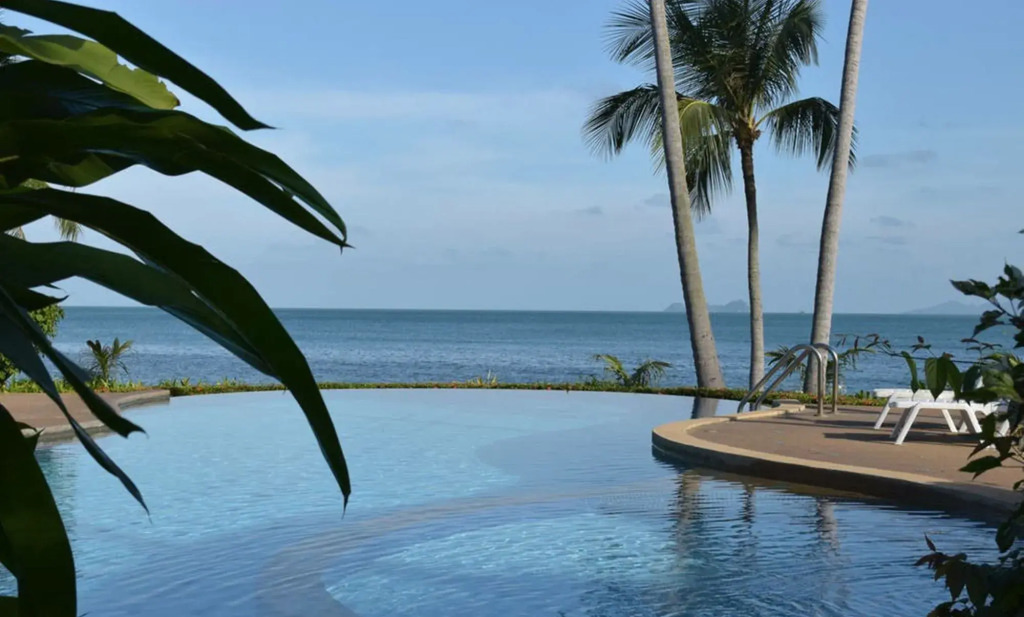 4 Bedroom Villa Gold Footsteps to Beach