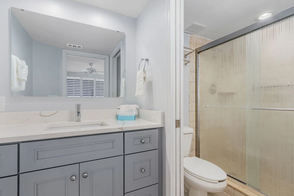 Beach Villas # 106 - Bogo24 2 Bedroom Condo by RedAwning