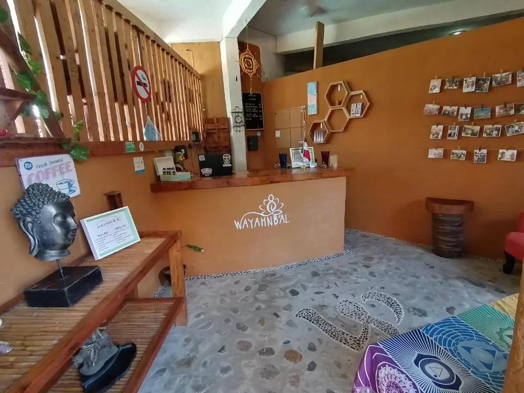 Wayahnb'al eco hostal - Hostel
