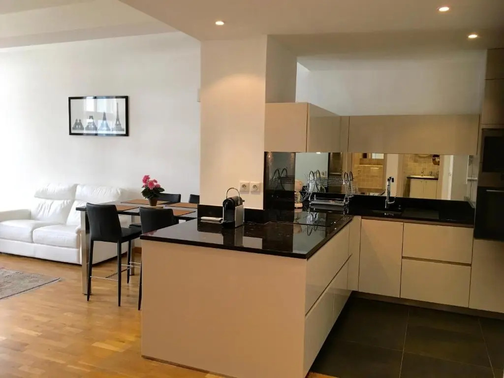 Golden Triangle 2Br/2Ba
