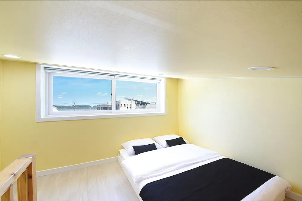Gangneung Lacblanc Pension