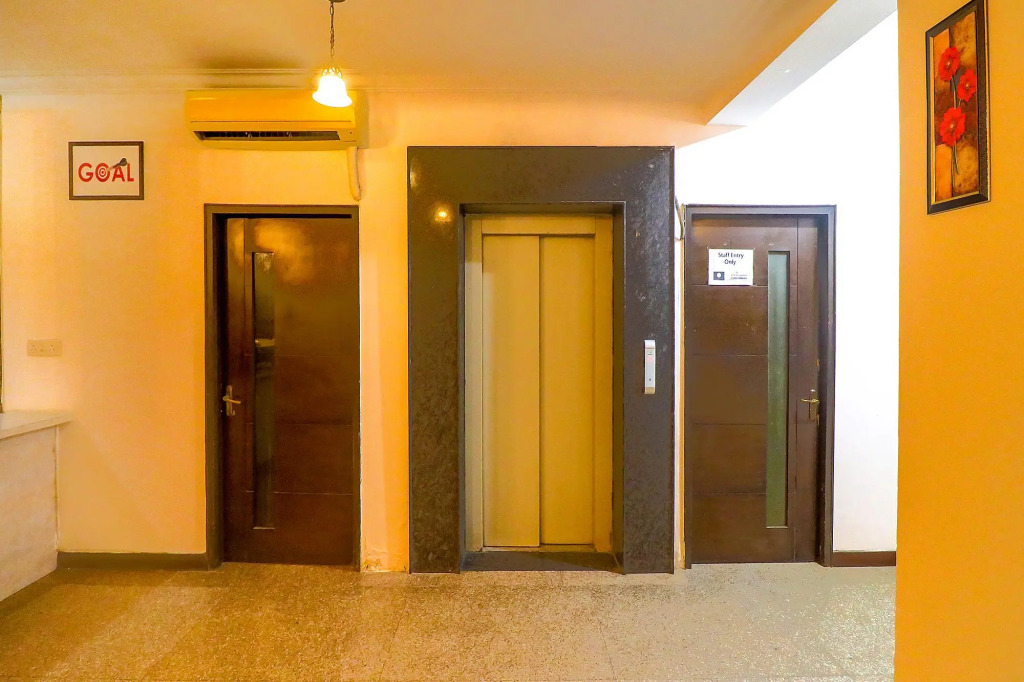 Blue Moon Residency Hotel & Restaurant