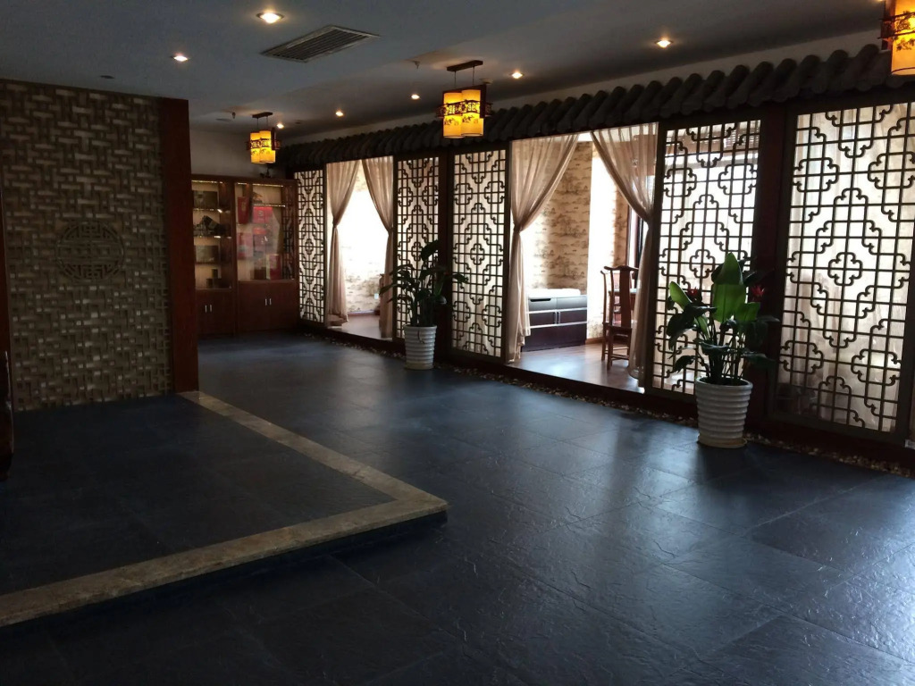Shanghai Waltchana Business Hotel
