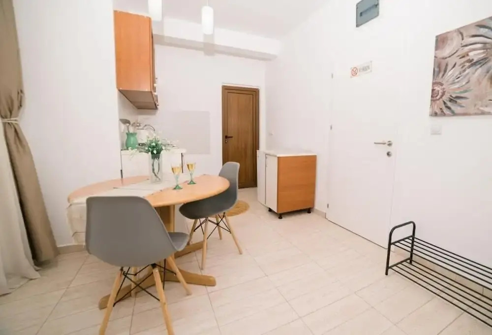 Room-comfort Apartment With Sea View & P