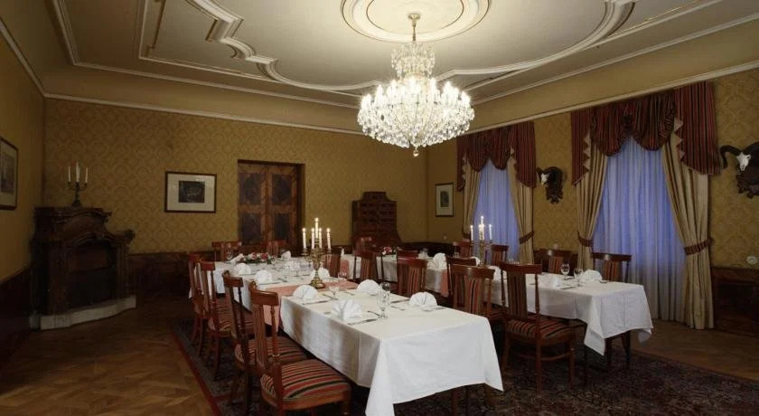 Hotel Zámek Štiřín