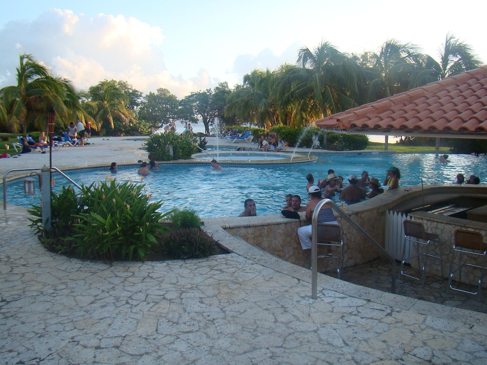 Sea Breeze Hotel