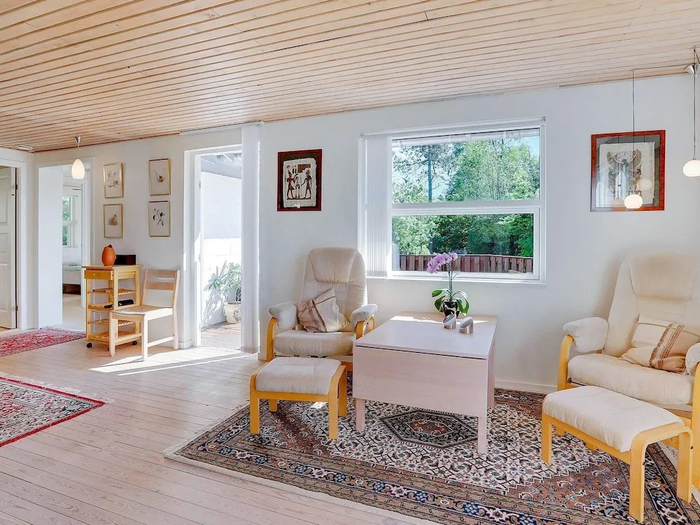 Serene Holiday Home in Hals near Sea
