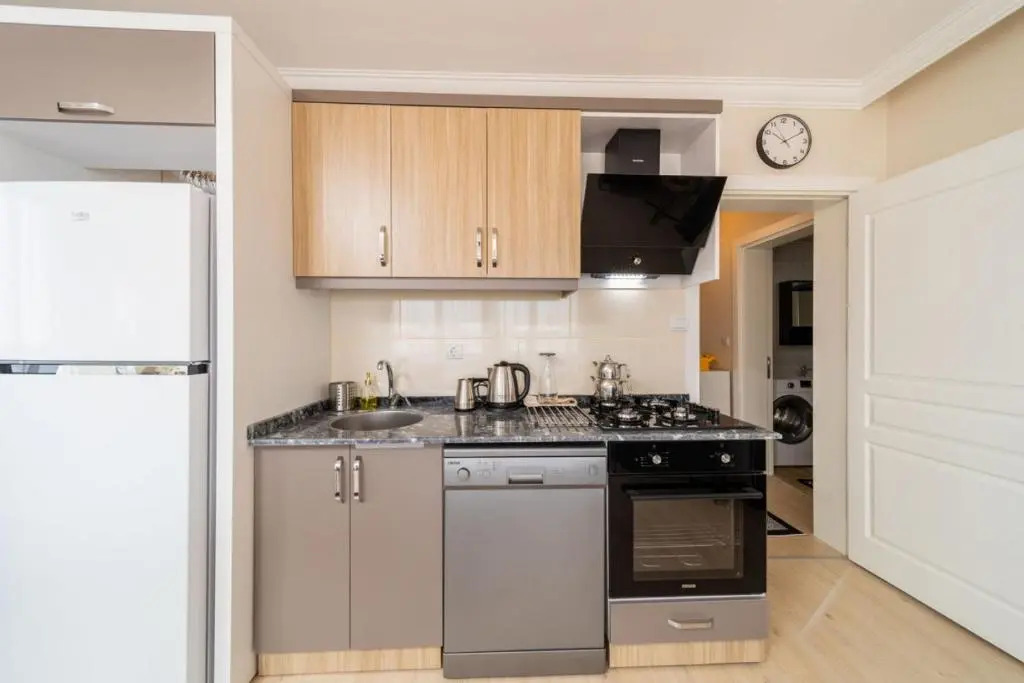 Lovely Flat 2 km to Lara Beach in Muratpasa