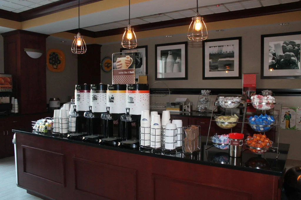 Hampton Inn & Suites Staten Island