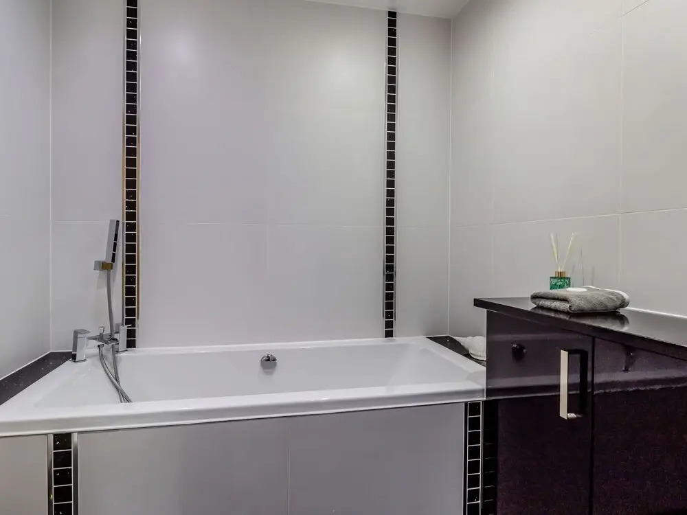 Queen Anne Suite
