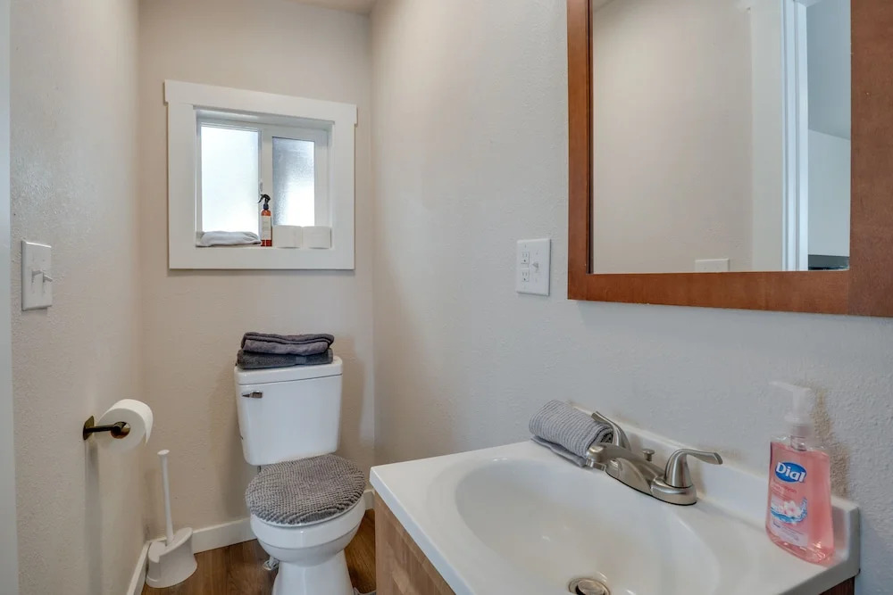 Lafayette Townhome: Cozy Retreat w/ Private Patio