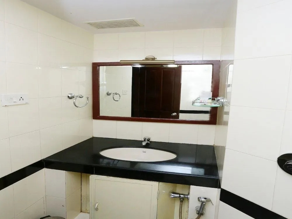 Oyo 22875 Deliza Residency