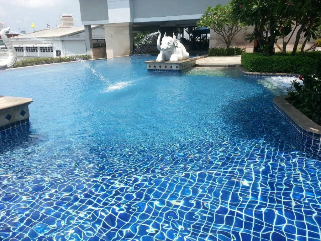 Baan Sathorn Riverfront