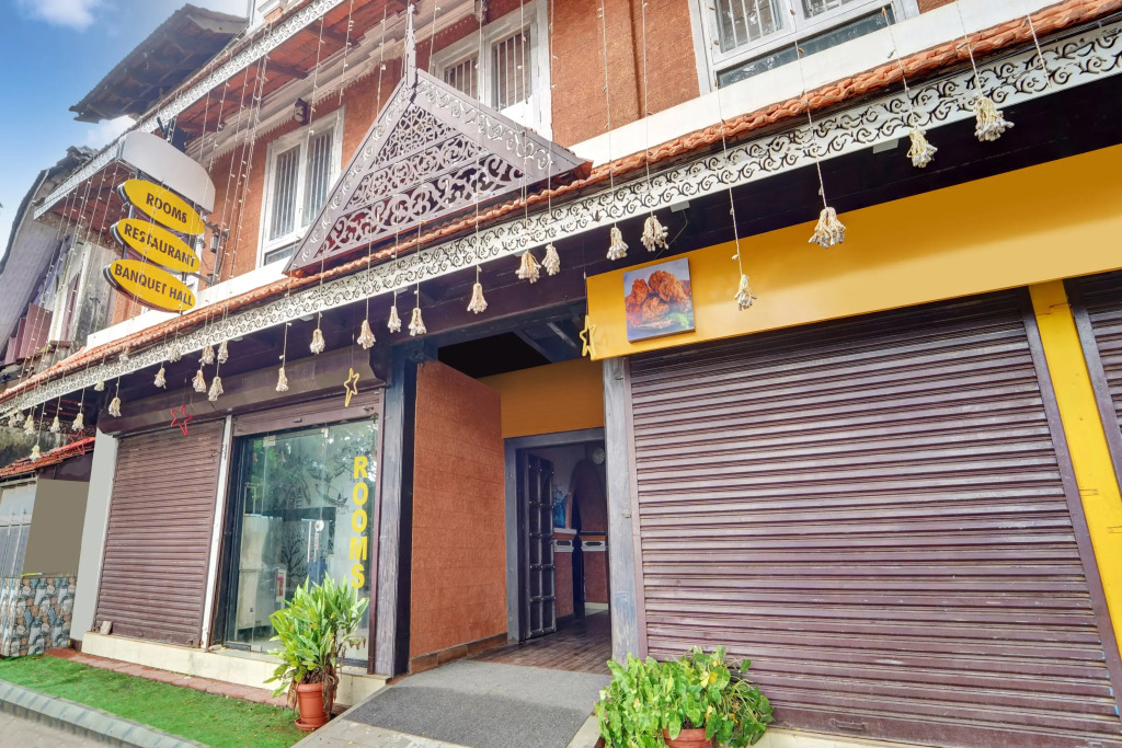 Collection O Calvathy Road Near Fort Kochi