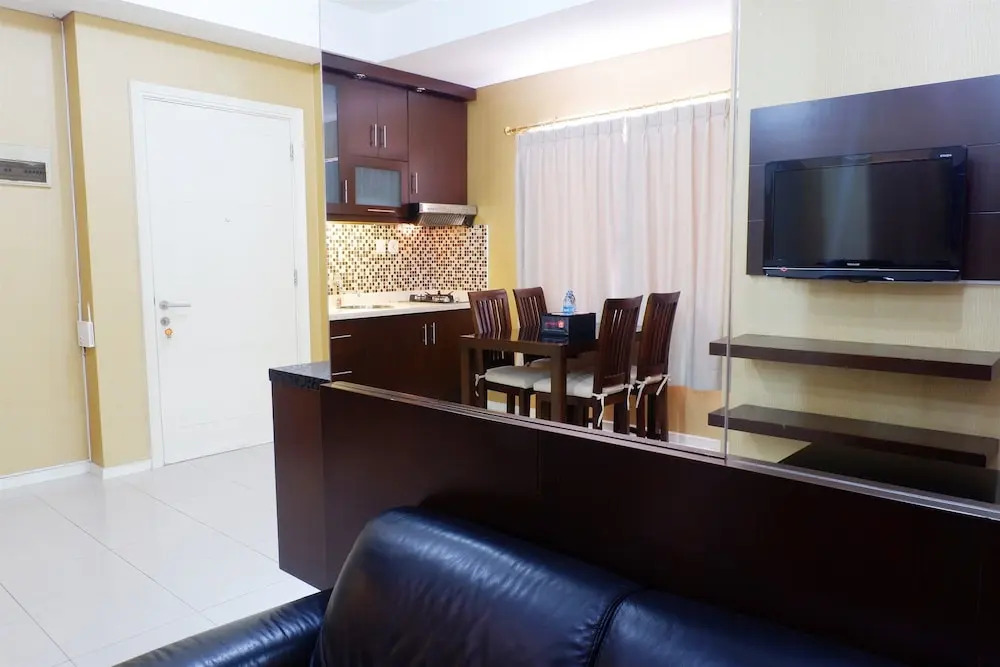 Cosmo Terrace Apartment with Direct Access to Thamrin City Mall