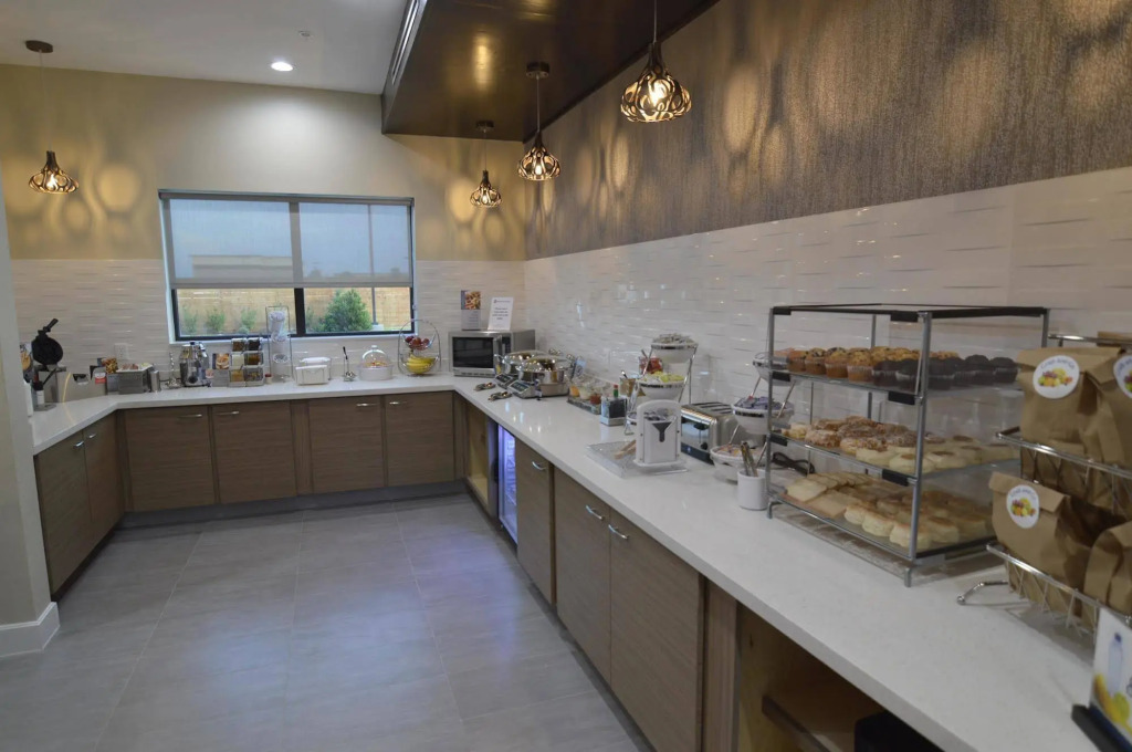 Comfort Inn & Suites Houston I-45 North - IAH